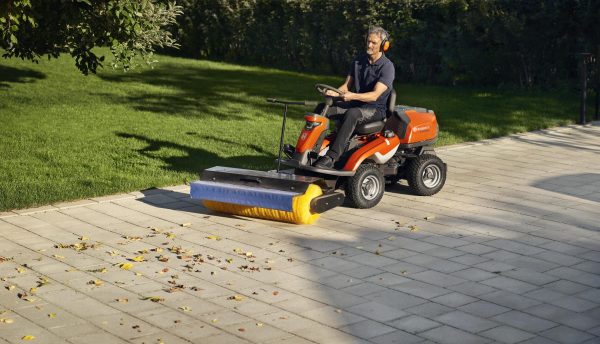 HUSQVARNA R 316TX variant - Image 2
