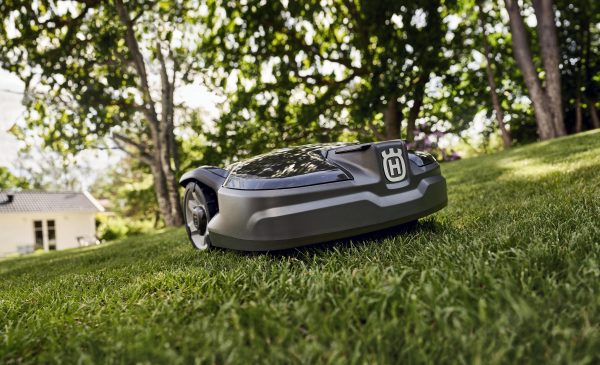 HUSQVARNA AUTOMOWER® 310 Mark II - Image 2